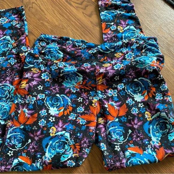 Lot of 3 Lularoe tall and curvy leggings - Picture 2 of 4